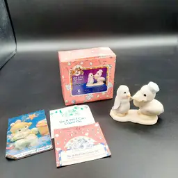 Precious Moments Members Only Enesco 1994/95 "You're a Pel-i-can Count On" Figurine