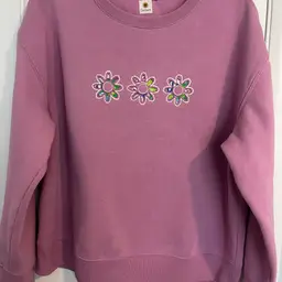 Made By Me Reverse Appliqué Embroidered “3 Daisies” Rose Pink Sweatshirt Sz L