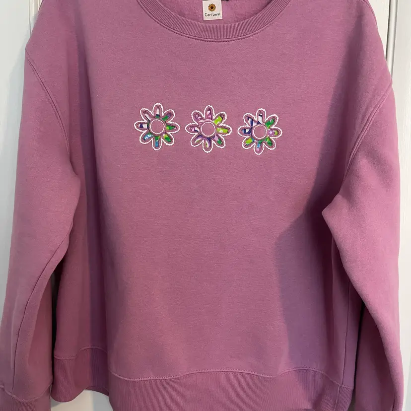Made By Me Reverse Appliqué Embroidered “3 Daisies” Rose Pink Sweatshirt Sz L