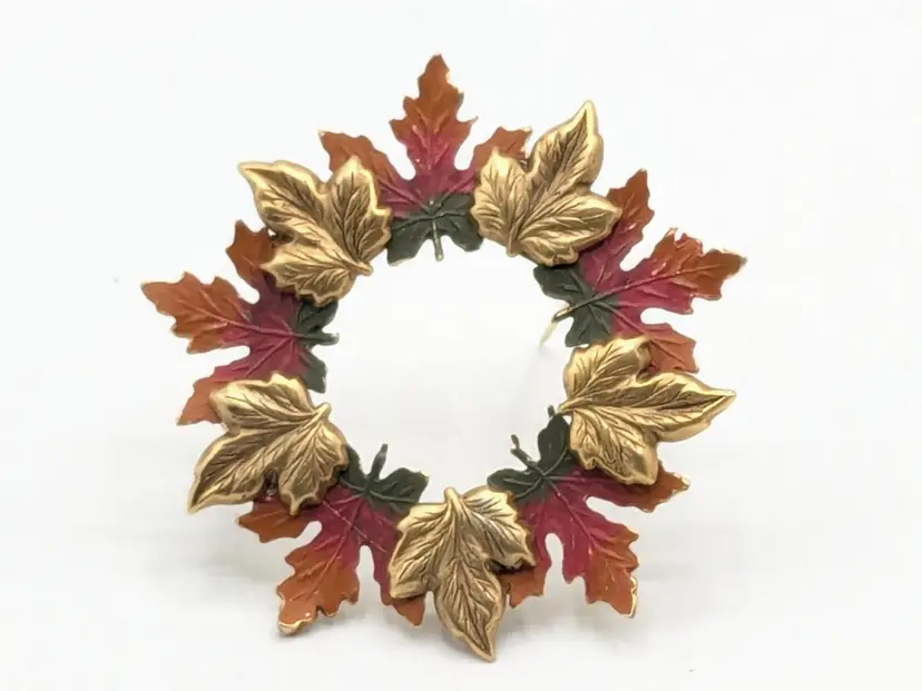 Vintage Autumn Leaf Wreath Brooch Pin Gold Tone Fall Jewelry