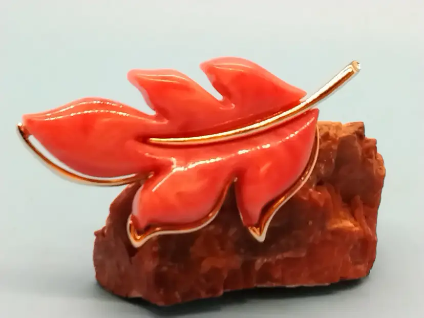 Vintage Coral Colored Leaf Brooch:Sarah Coventry