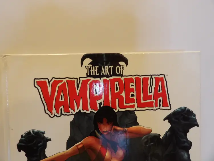 * The Art of Vampirella Dynamite Years Hardcover Artbook