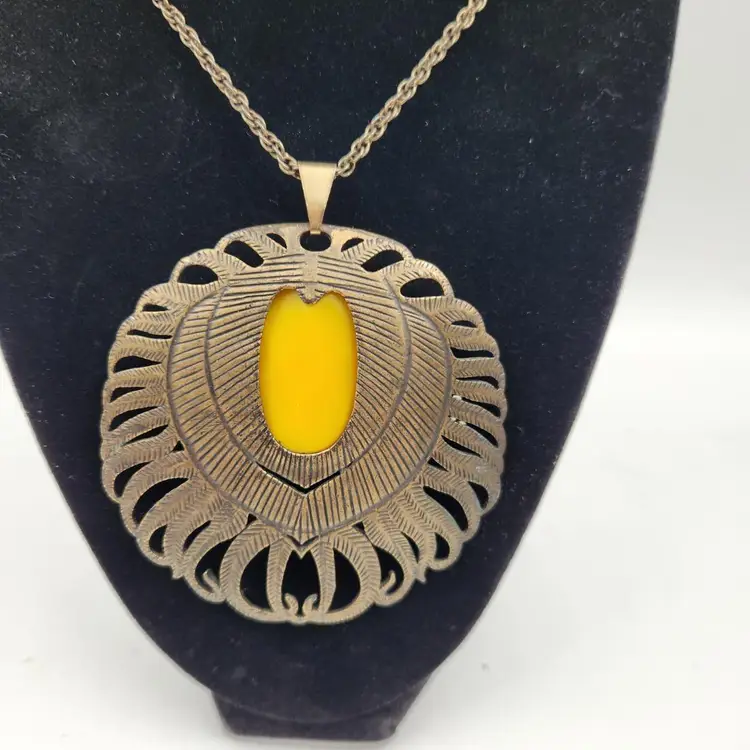 Kendra Scott Lennox Feather Pendant Statement Necklace Yellow Middle
