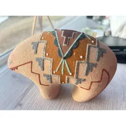 Vintage Native American Navajo Sand Painting Guardian Bear. Measures 6x9