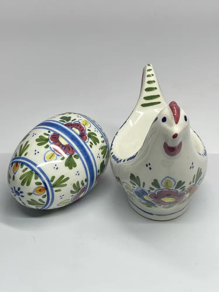 Hand Painted Ceramic Chicken Egg Cup w/ Egg, Made in Holland, 3" Tall