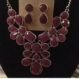 #01 - Vera Wang Necklace and earrings