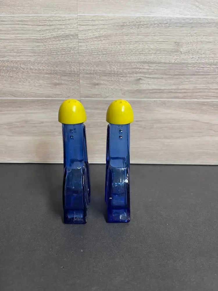 Inv. 2244 Cobalt Blue Glass Banjo Shakers