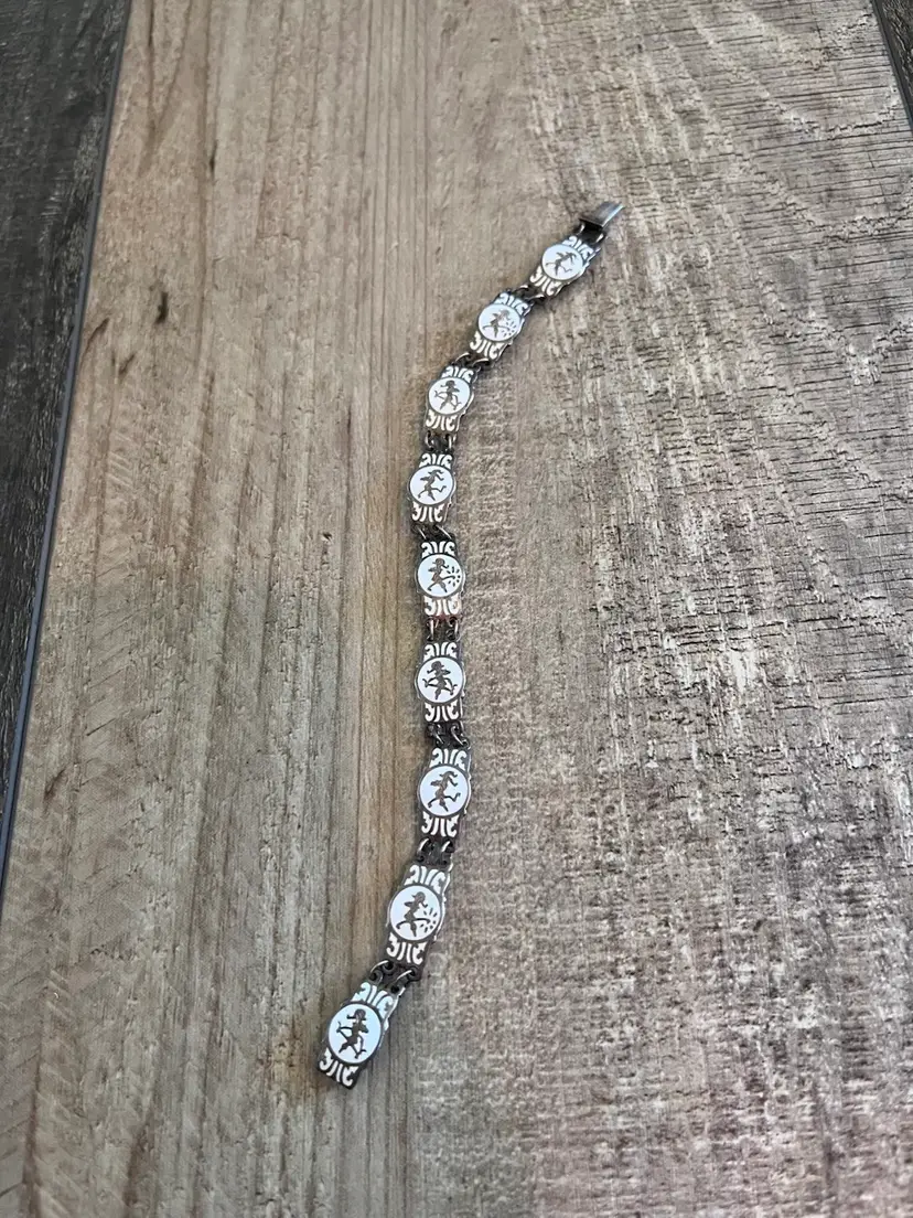 Vintage White Siam Sterling Bracelet 7.25”