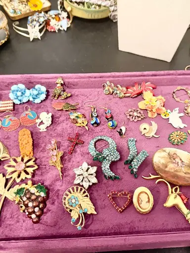Vintage Jewelry! 