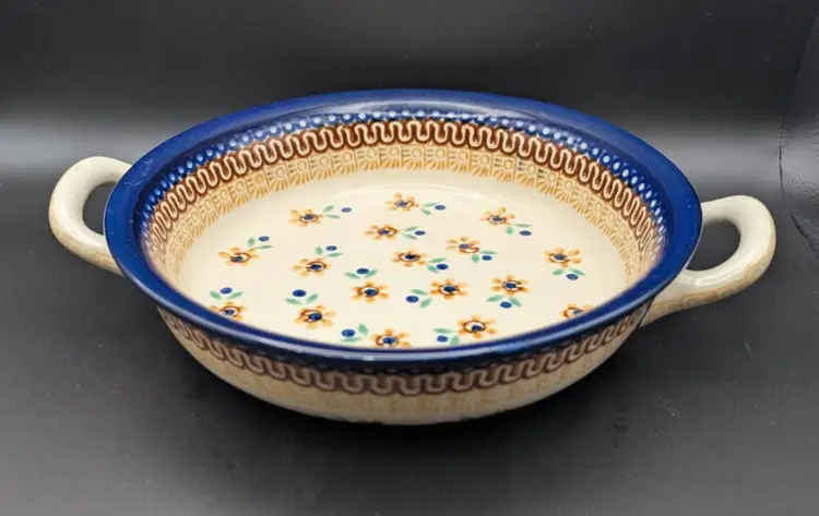 Polish Pottery-Small Round Baker With Handles Desert Flowers