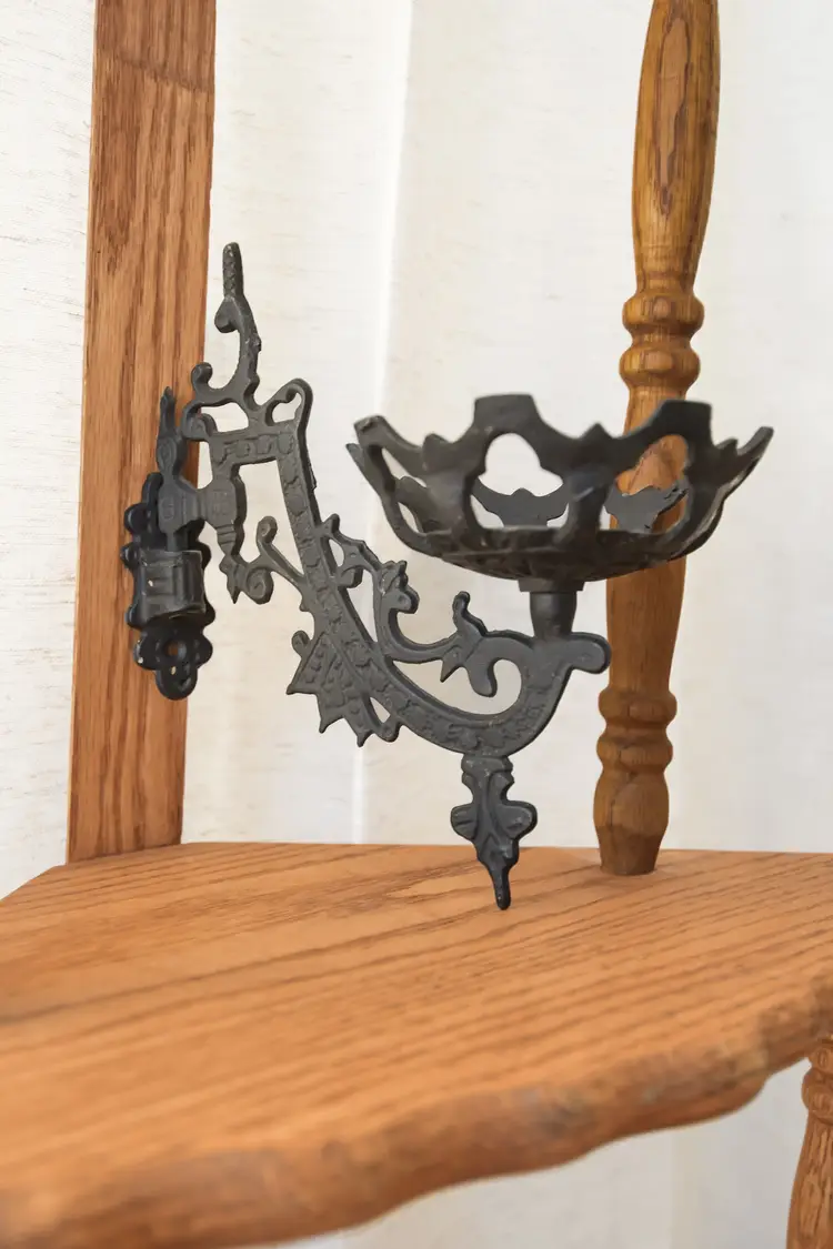 Vintage 9” Cast Iron Wall Bracket Black Oil Lamp Victorian Ornate Taiwan Gothic