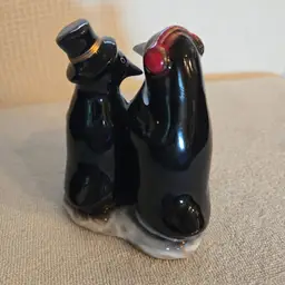 2 Penquins Couple Tealight Holder