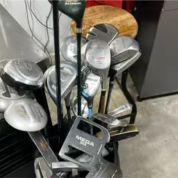 #04 Budget Clubs