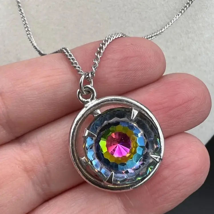 Sarah Coventry Over the Rainbow Watermelon Prism Silver Tone Necklace 17”