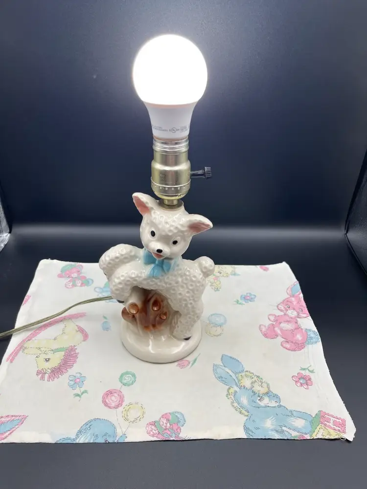 Vintage Leviton Baby Lamb Ceramic Nursery Lamp