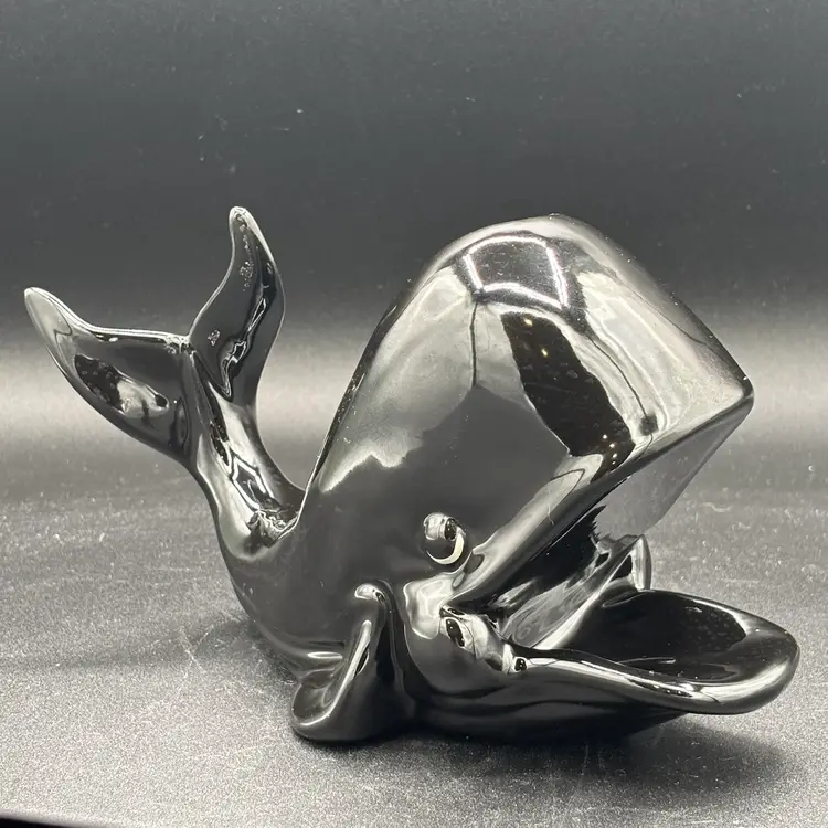 Vintage planter - Black whale