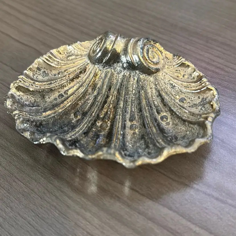 Small Vintage Tarnished Brass Detailed Seashell Footed Trinket Dish