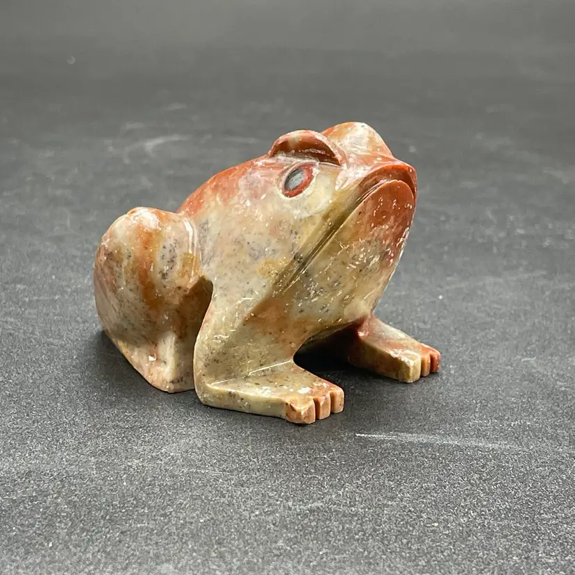 Hand Carved Stone Frog Toad Figurine Paperweight Handmade Fetish Peru