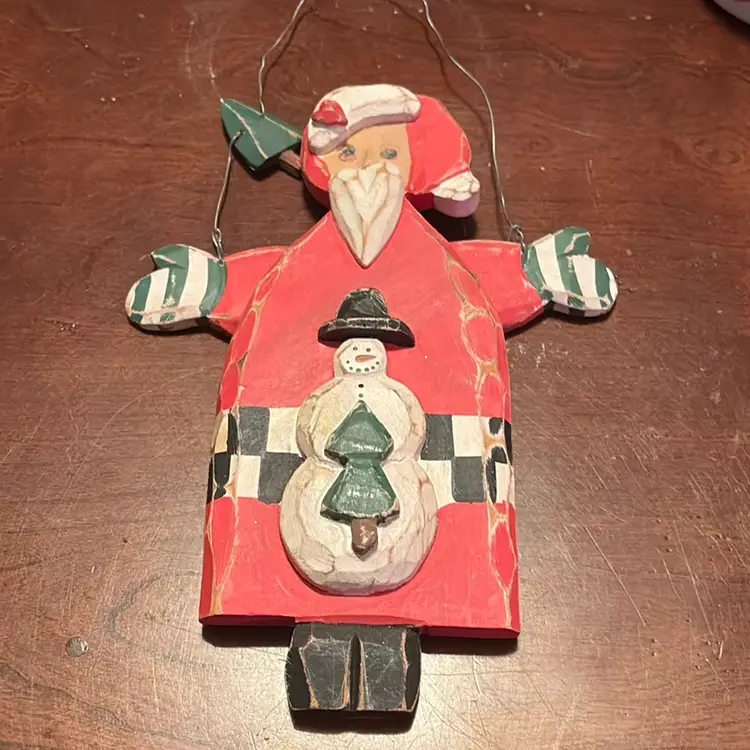 258. Midwest of Cannon Falls Ilona Steelhammer Whimsical Wood Carved Santa