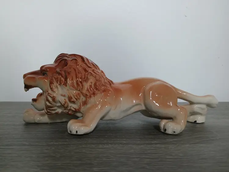 Vintage Ceramic Crouching Stalking Lion Statue Figure 9.25" MCM