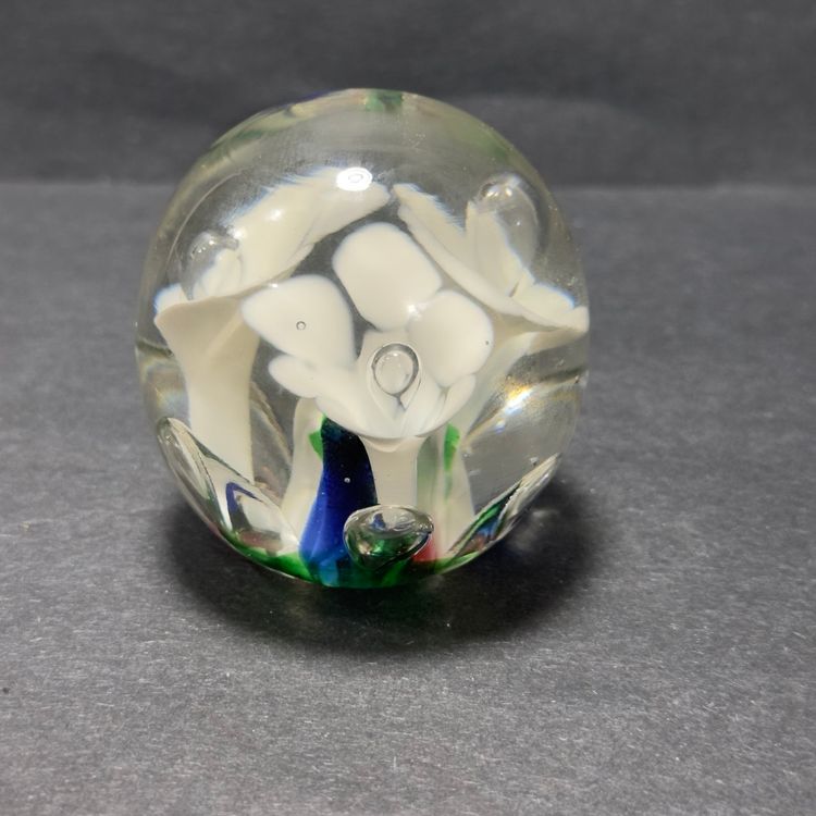 #1490 Vintage, 3”, Joe St Clair, White Cala Lily Paperweight