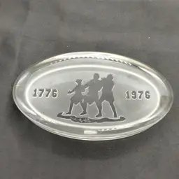 Bicentennial 1776-1976 Crystal Paperweight Glen Jones Signed Ltd Edition #7453 produced by Fischer Glass