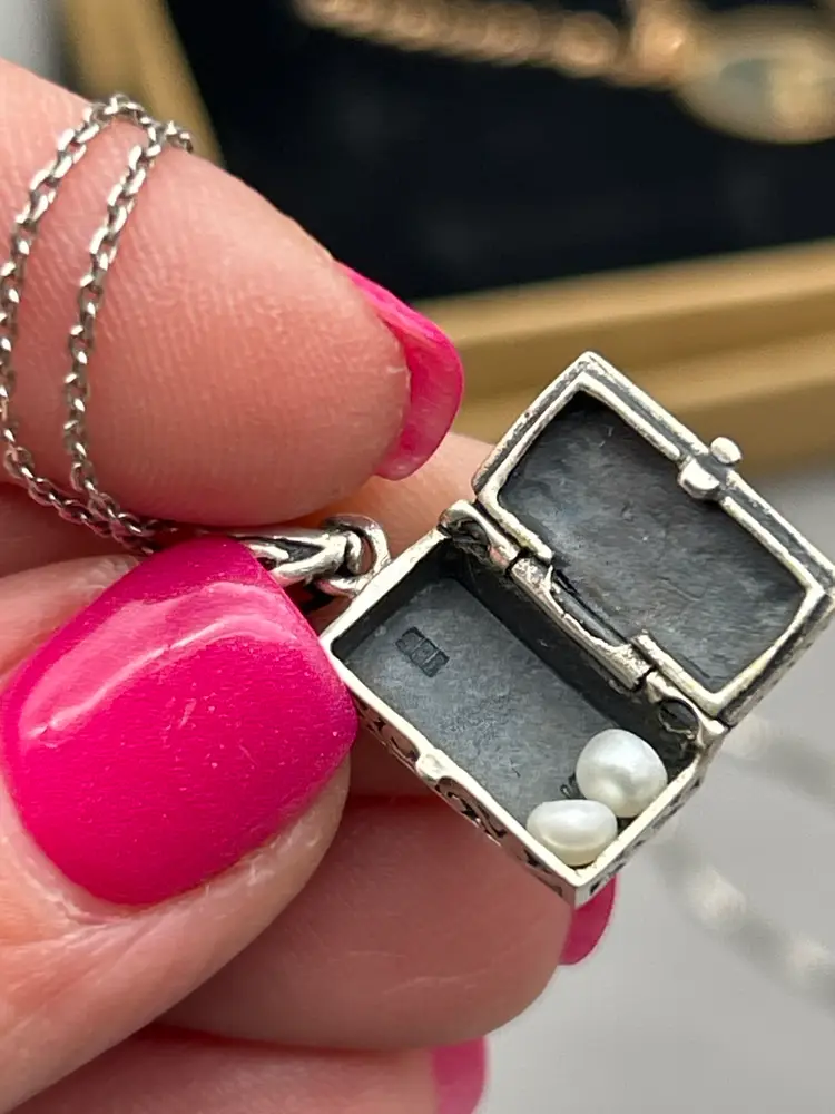 Promise Collection – 925 Sterling Silver Italian Prayer Box Locket Pendant Necklace – 18” Chain