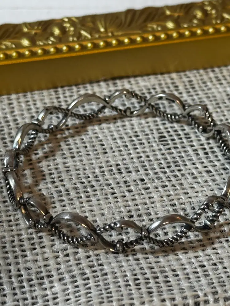 Sterling Silver Carolyn Pollack Bangle 2.5” Opening