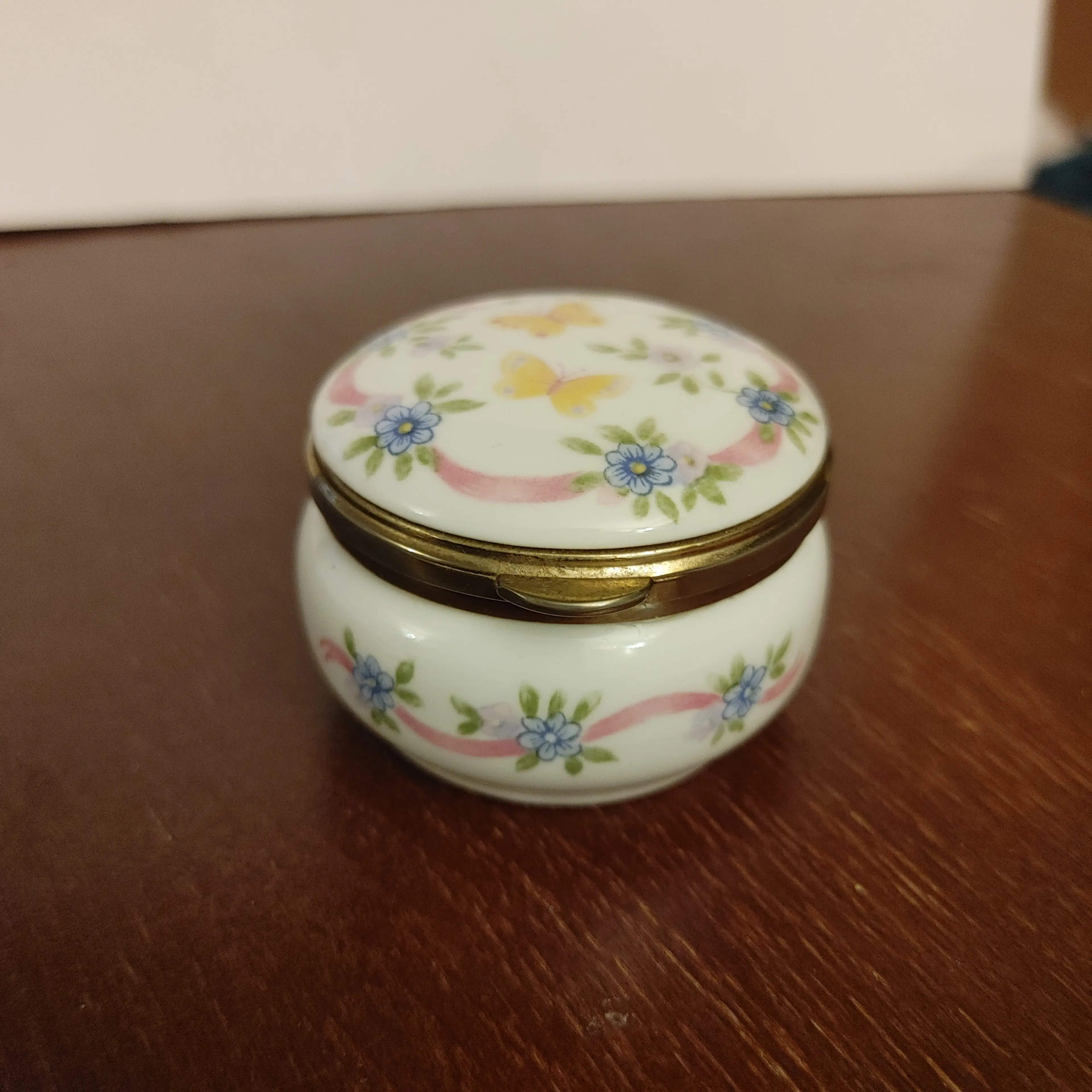 Image 1 of 5