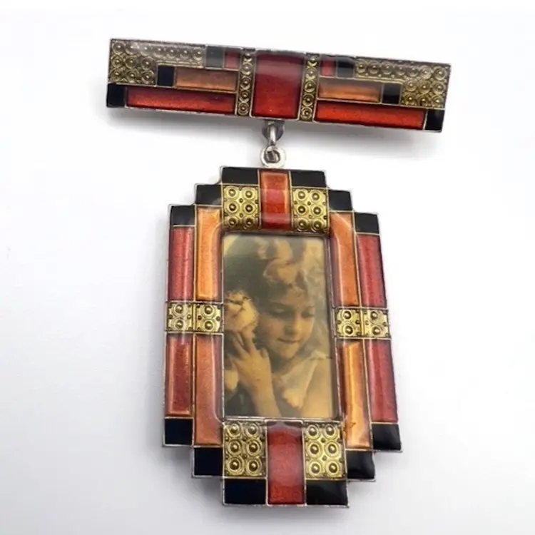 Vintage Art Deco Style Brooch