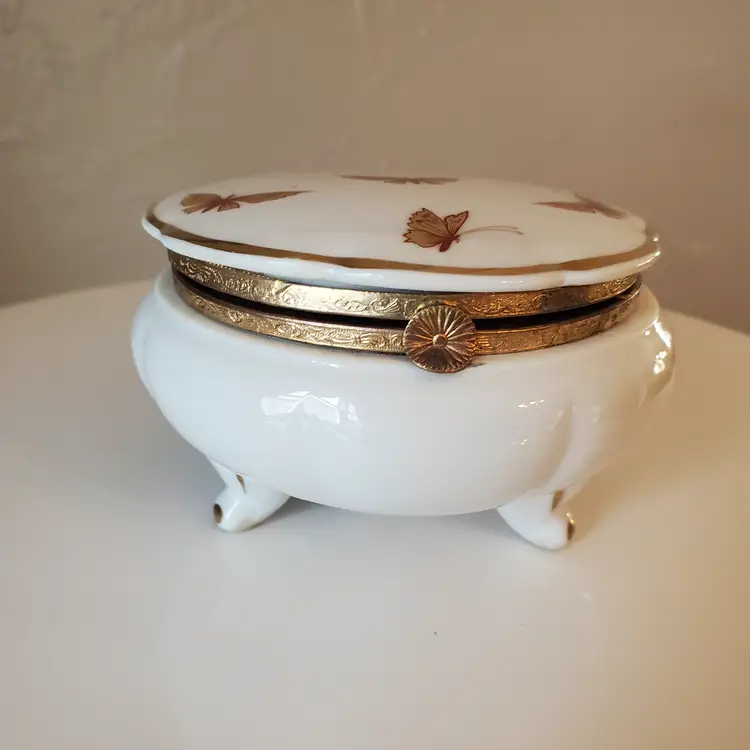 Andrea by Sadek Porcelain Butterfly Trinket Box