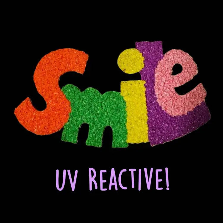 20.75"L × 11.5"T Melted Popcorn Plastic Colorful Rainbow HTF "SMILE" Wall Hanging Hanger