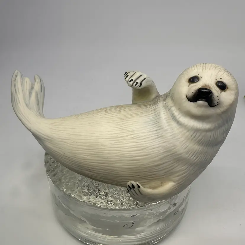 VTG Seal Snow Pup 1987 Franklin Mint Official Humane Society Figurine