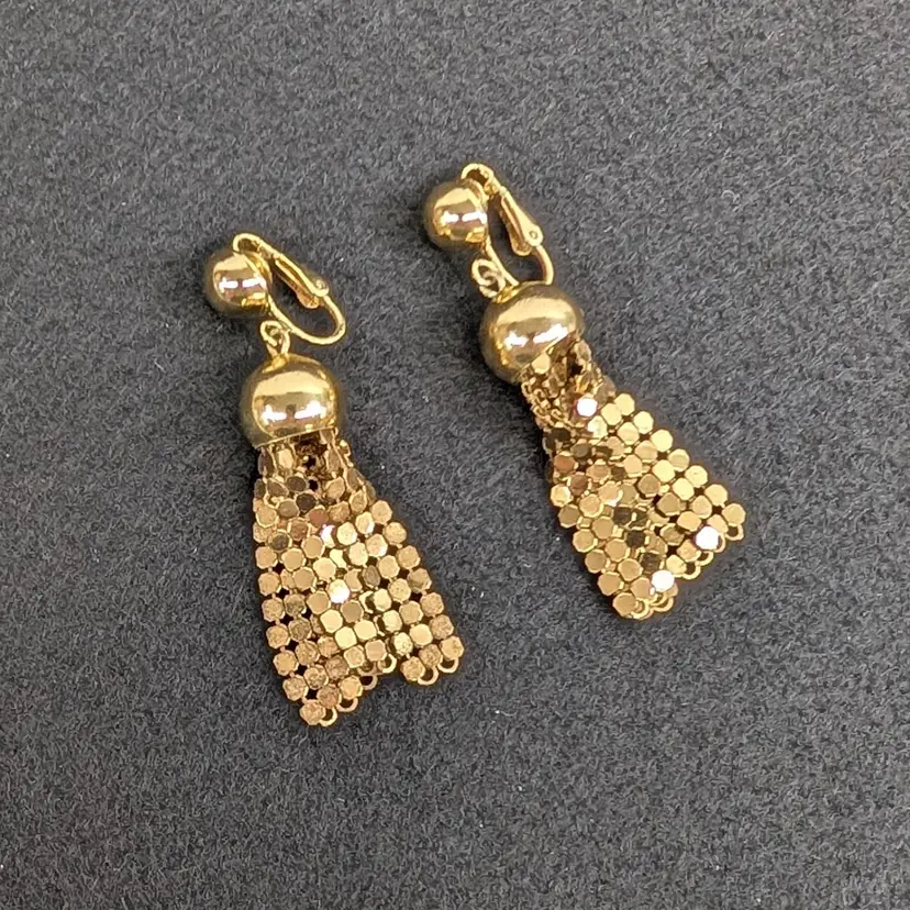 Vintage Whiting & Davis Art Deco Gold Tone Mesh Tassel Clip-On Earrings Dangle