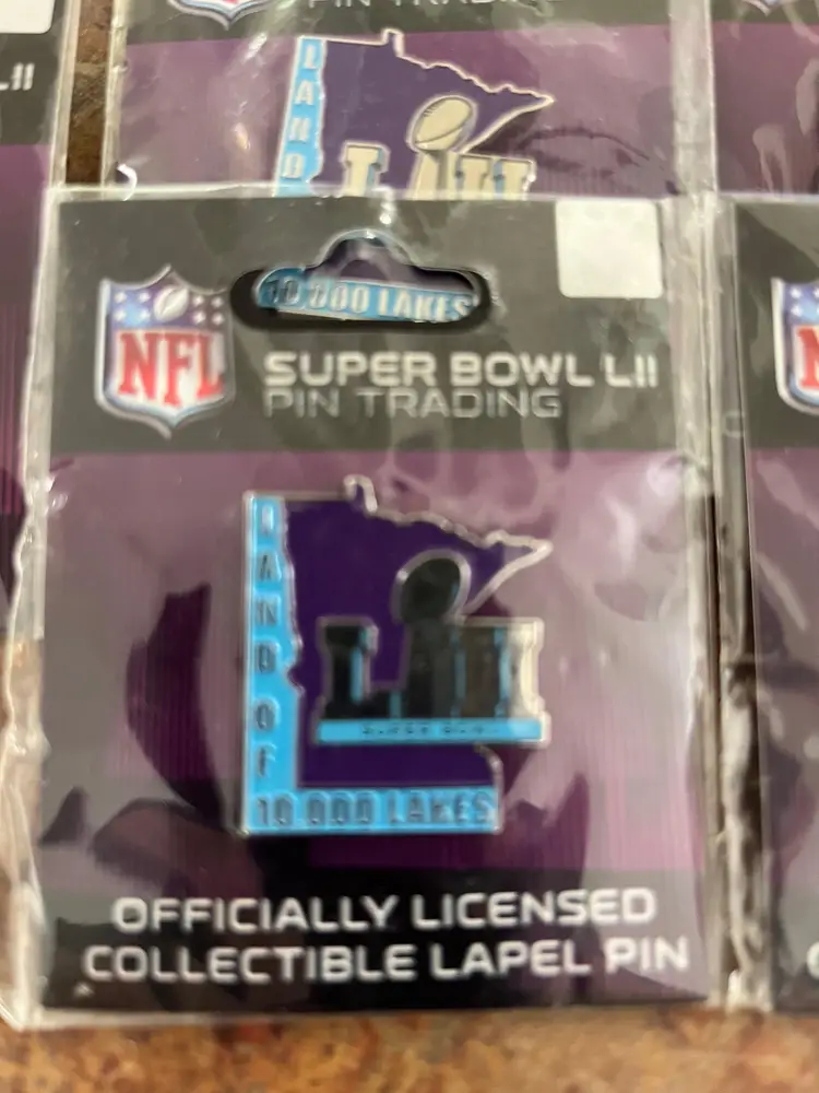 NFL SUPER BOWL 52 LAPEL PINS MINNESOTA 2-4-18 Six Pins Four Styles New in PKG.