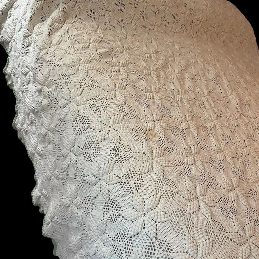 Hand-Crocheted Bedspread Featuring an Intricately Designed "Swedish Popcorn Star"