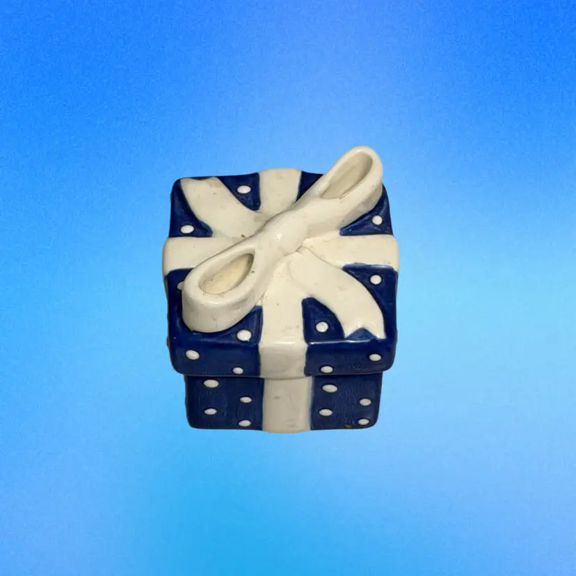 Vintage Blue & White Gift Box Trinket Box | Mini Ceramic Present Box with Bow Lid