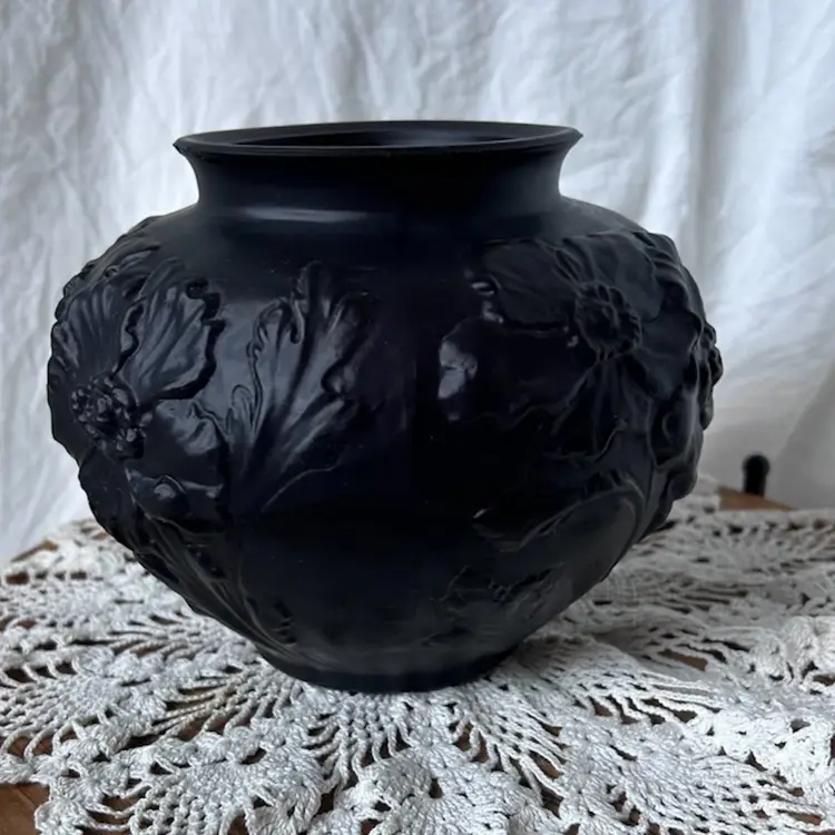 ANTIQUE TIFFIN GLASS CO BLACK AMETHYST SATIN EMBOSSED POPPY VASE 1920s-30s