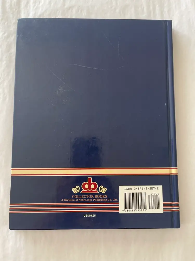 Watt Pottery Identification And Value Guide Hard Cover Book