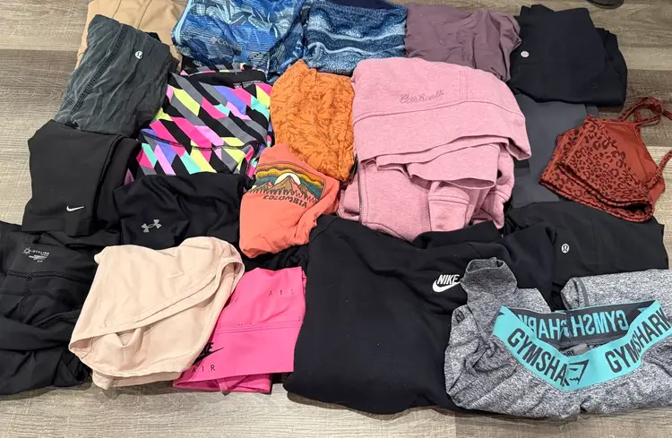 Whatnot - 250pcs Athletic Box Lululemon, Gymshark, Nike, Etc