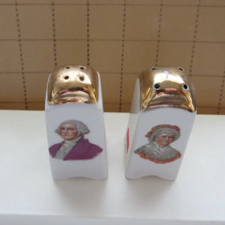 Vtg Martha & George Washington Salt and Pepper Shaker Set