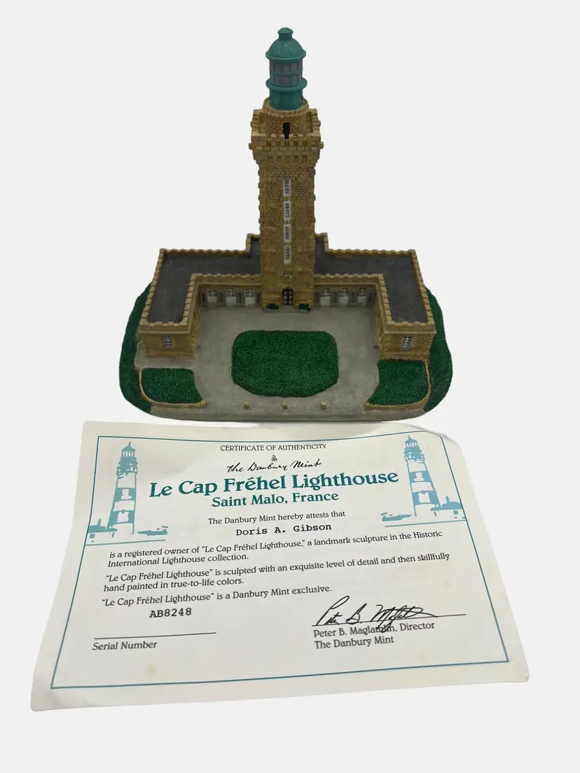 Danbury Mint "Le Cap Fréhel Lighthouse" Saint Malo France Historic Lighthouses