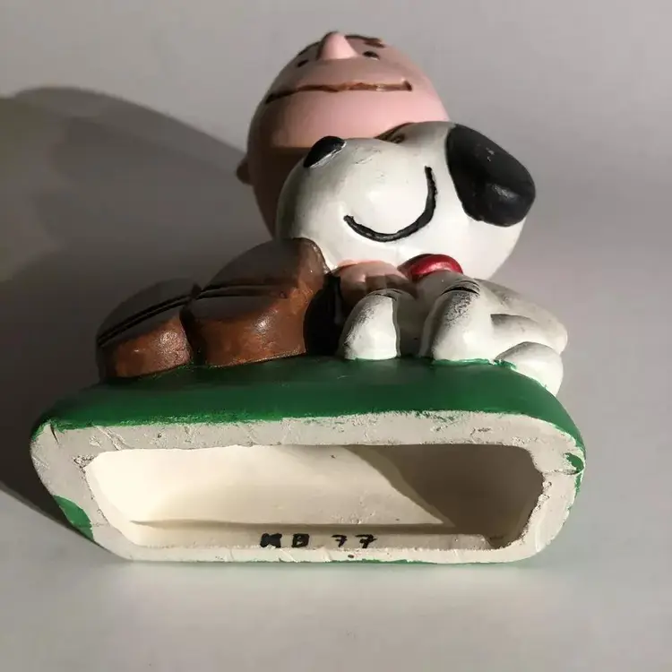 Peanuts Charlie Brown Snoopy Ceramic Hobbiest Hand Painted USF figurine (~7 inches) Initialed HH & dated 1977 VTG 
Please READ details
(location: Box A12)