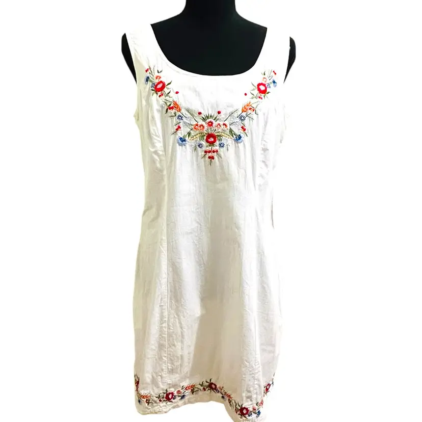 NWT Vintage Betsey Johnson Embroidered Dress Floral White Slip Size M/L 90s Y2K
