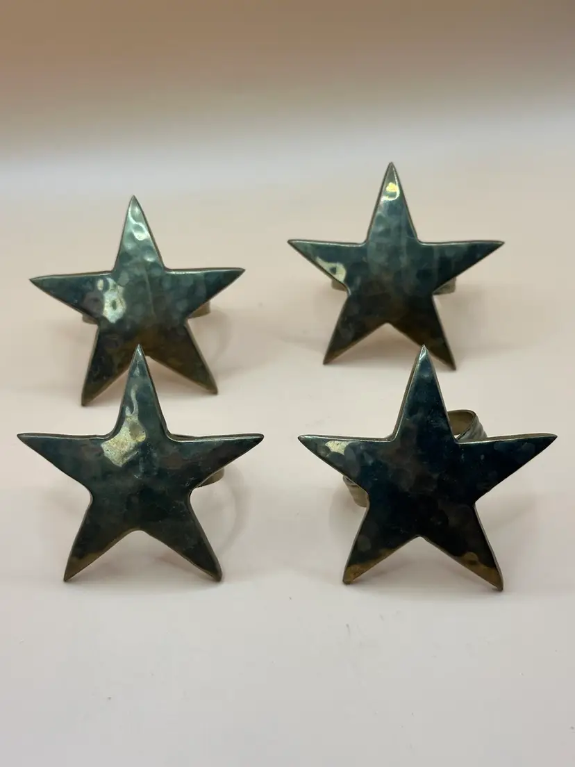 Set of 4 Vintage Hammered Brass Star Napkin Rings Linen Holders