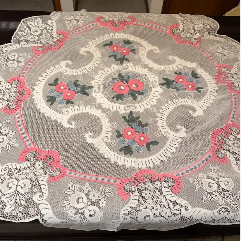 Floral Lace Table Topper Tablecloth 59.5” Round “As Is”