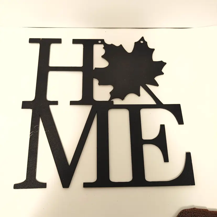 Metal Home sign with leaf. Dimensions: W 8.25, H 8.5