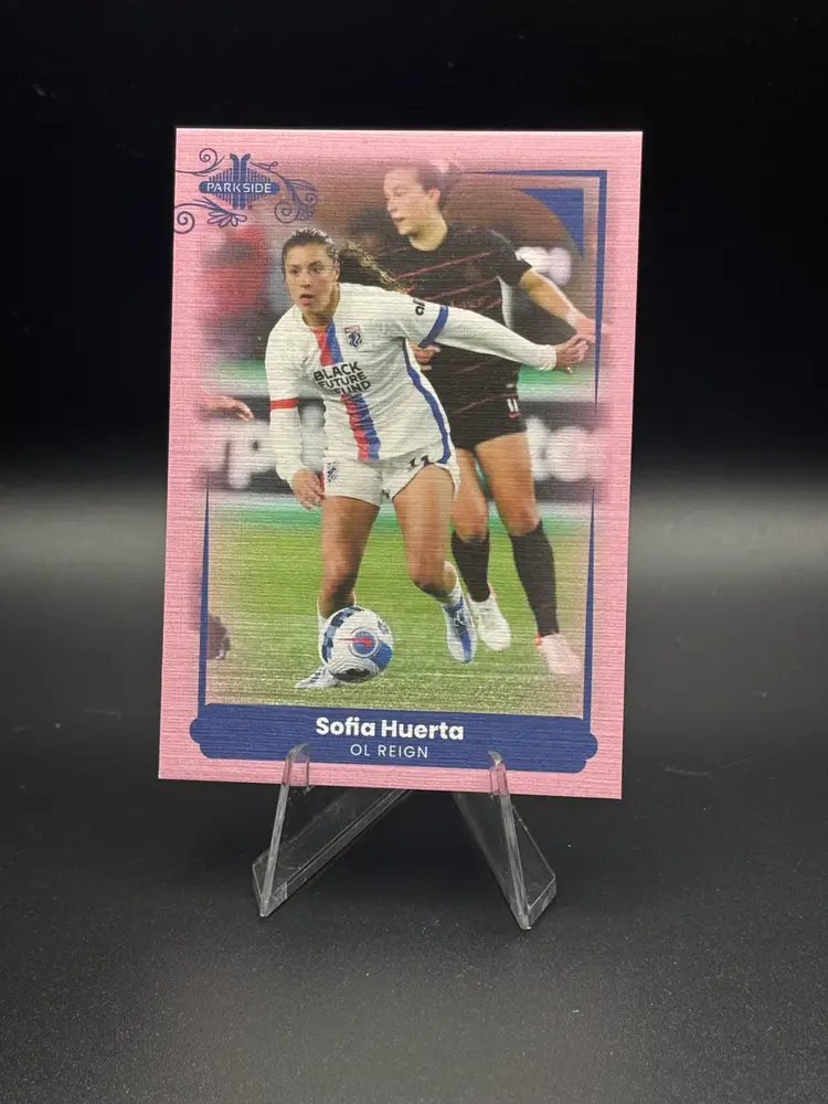 Sofia Huerta 2022 Parkside Paramount Pink /225 Parallel OL Reign