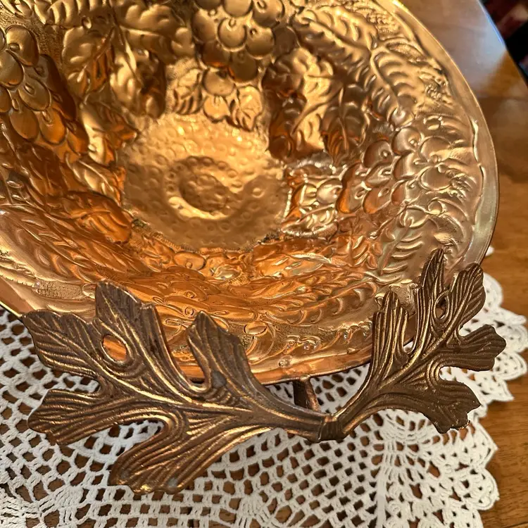 Absolutely Stunning Vintage Copper Repoussé bowl with leaf handles.