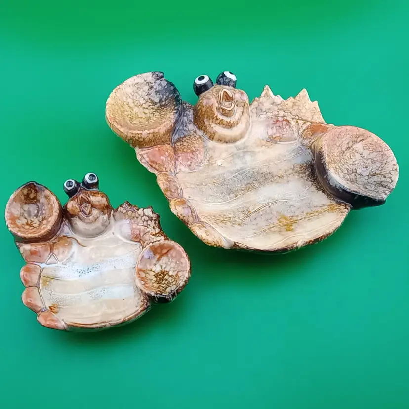 Set of ceramic crab trinket dishes
